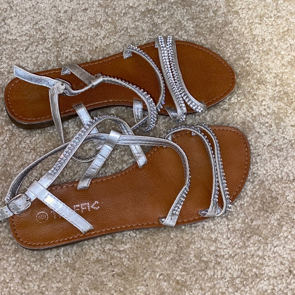 *FREE WITH PURCHASE Traffic Diamond Sandals